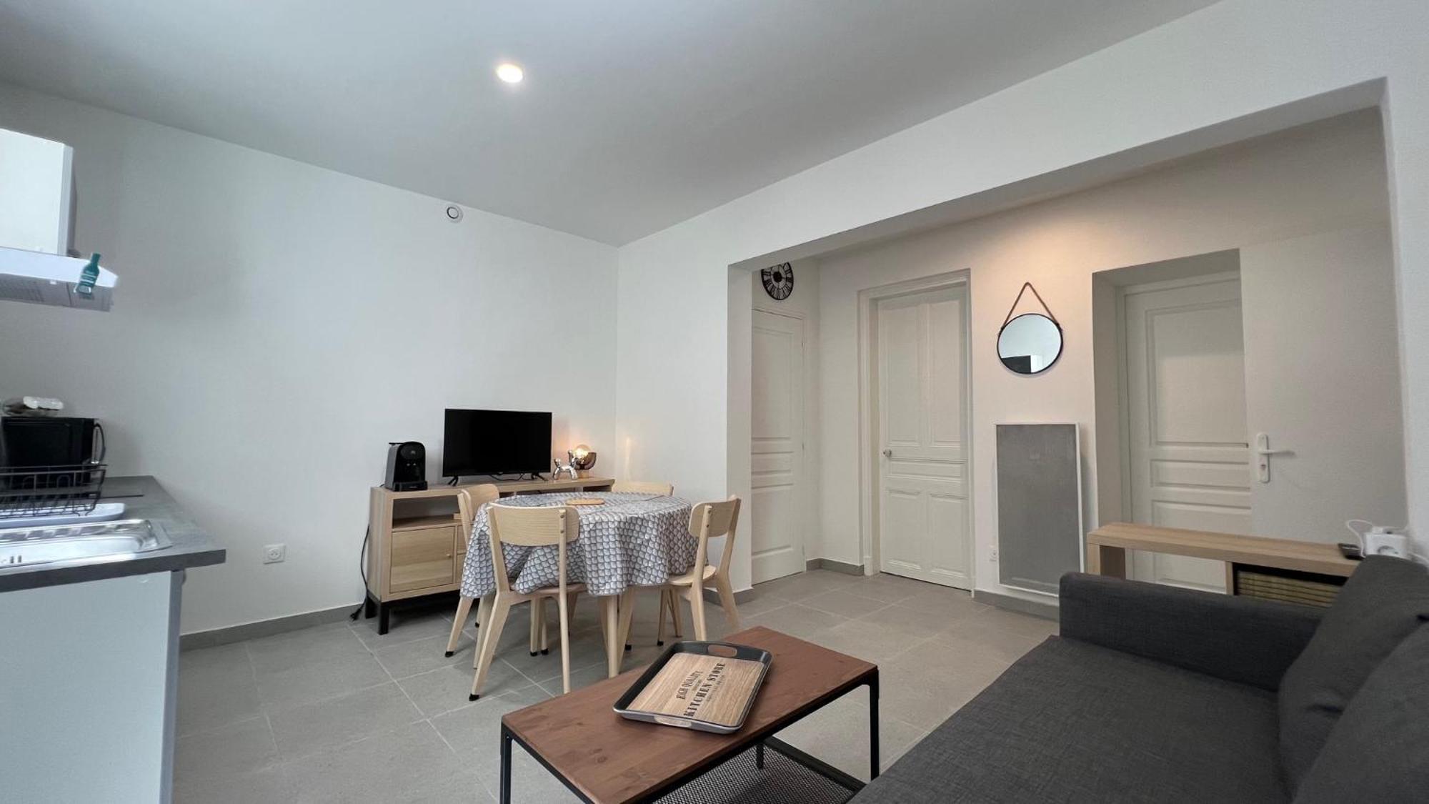 Fenix Appartement T2 40 M2 Cosy Rdc Plein Centre Ville Pierrelatte Zewnętrze zdjęcie