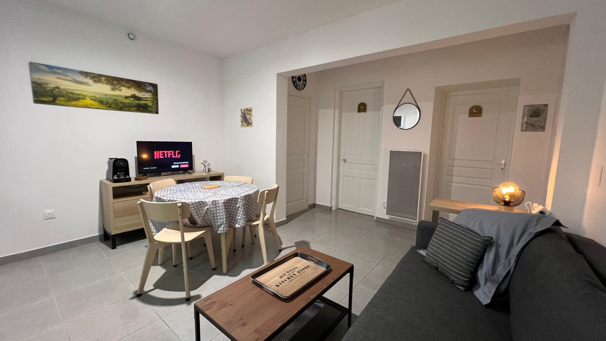 Fenix Appartement T2 40 M2 Cosy Rdc Plein Centre Ville Pierrelatte Zewnętrze zdjęcie